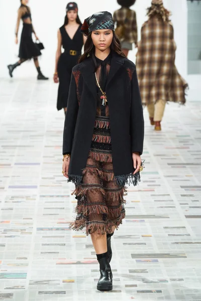 Look 37